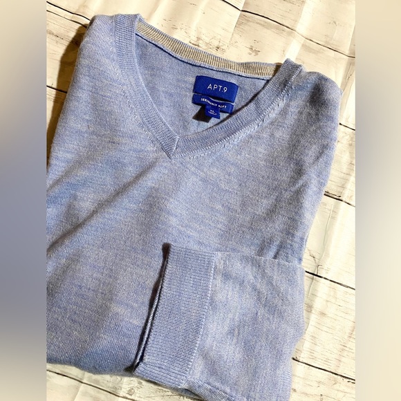 •APT 9• SERIOUSLY SOFT V NECK SWEATER - Picture 1 of 4